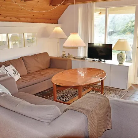 Four-bedroom Holiday Harboore With A Fireplace 02 هاربور